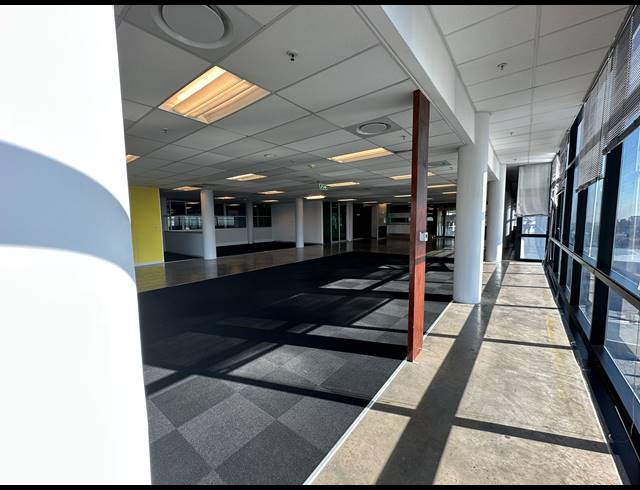 492M² OFFICE TO LET IN SANDTON CENTRAL